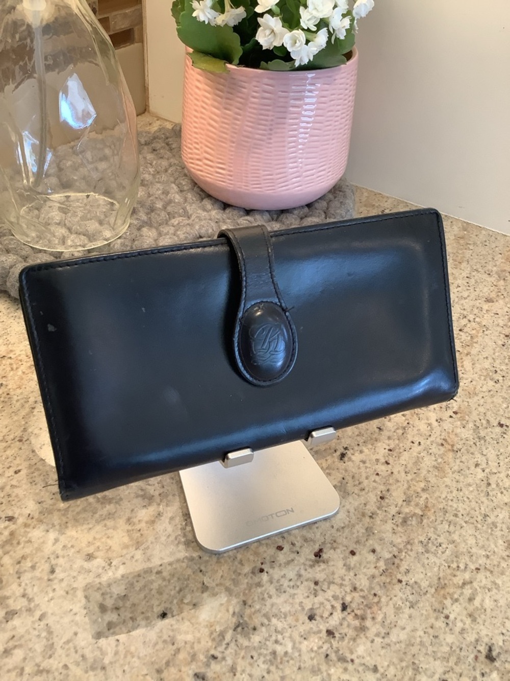 Vintage Louis Quatorze Leather Long Wallet with Snap Closure - Black